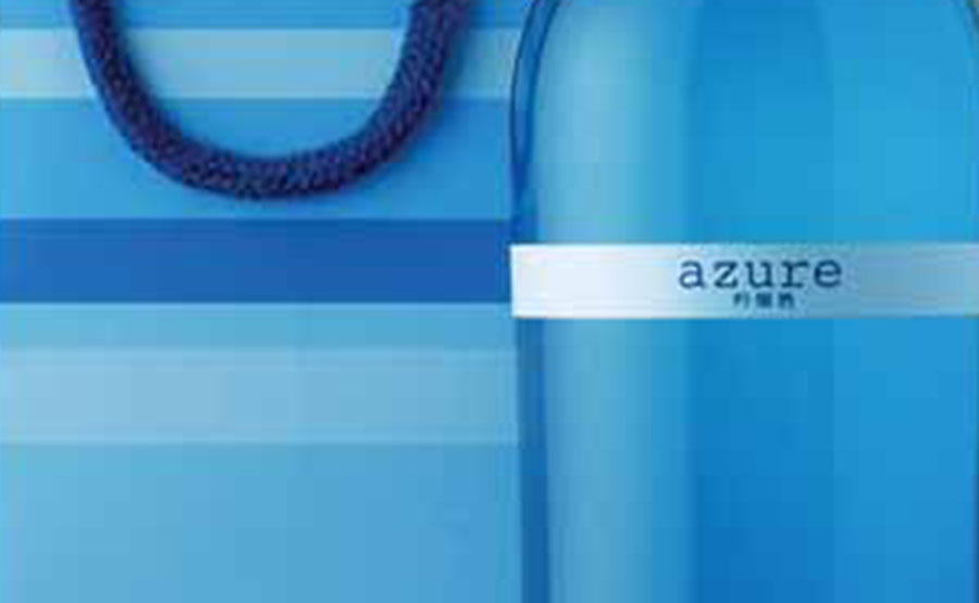 <span>azure</span>土佐室戸岬沖を流れる海洋深層水を仕込み水にして、新しいタイプの吟醸酒'azure'(アジュール)が誕生しました。